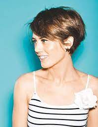 Coiffure Courte 2019 Les Plus Jolis Modeles De Coupes Courtes Tendance En 2019 Elle Coupe Cheveux Court 2018 Coupe De Cheveux Cheveux Courts