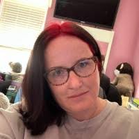 Kelly Savarese's Instagram, Twitter & Facebook