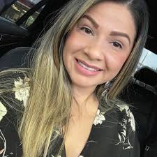 I have a girl that wants me to incorporate Taylor Swift into her mum. I'm  drawing a blank…any ideas?