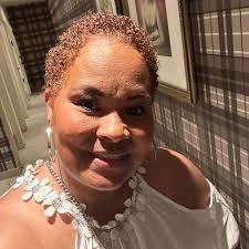 Chaotic Monday in the Cafeteria: Food Spills and Staff Shortages