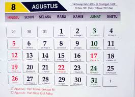 Barevně jsou rozlišeny pracovní a volné dny, zobrazeny jsou i čísla týdnů. Kalender Agustus 2018 Kalender Jawa Rani R Tyas S Journal