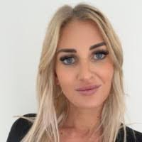 Jayne Saunders's Instagram, Twitter & Facebook