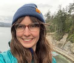 Cassandra Lamar's Instagram, Twitter & Facebook