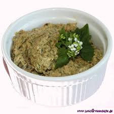 Brotaufstrich Mit Knoblauchrauke Brotaufstrichrezept Rezept Rezepte Brotaufstrich Lebensmittel Essen