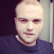 Darren Betts's Instagram, Twitter & Facebook