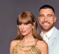 Taylor & Travis ARE THEY ENGAGED?