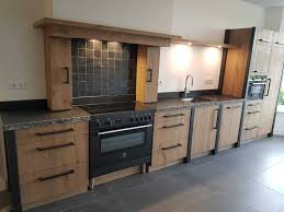 eiken keuken op maat gemaakt met granieten werkblad eikenkeuken keuken keukenopmaat maatwerkkeuken keukeninspiratie woonke keuken keukens keuken ideeen