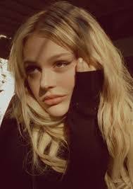 Hope Swan's Instagram, Twitter & Facebook