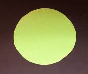 Den kreis einmal in der mitte falten. Tannenbaum Aus Papier Falten