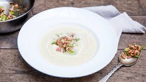Rezept Holsteinische Kartoffelsuppe Mit Krabben Ndr De Ratgeber Kochen Rezept Kartoffelsuppe Lebensmittel Essen Suppe