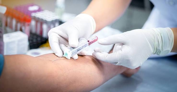 Sterile clinical tray prepared for targeted injection therapy