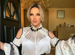 În prezent, fiecare a viaţa lui. Fiica Lui Adrian Enache Diana Rupe TÄƒcerea Despre RelaÈ›ia Cu Iuliana Marciuc M A Marcat Nu A Fost Tocmai UÈ™or Dcnews