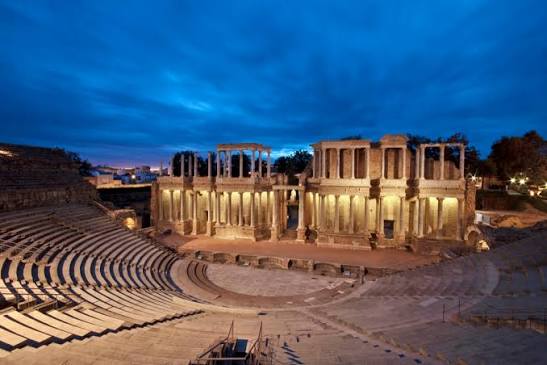 Comentario EVAU: Teatro de Mérida.