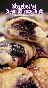 Fold the bottom edge of the phyllo up over the blueberry. Blueberry Cream Cheese Bites Great Grub Delicious Treats