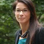 Kimberly Wix's Instagram, Twitter & Facebook