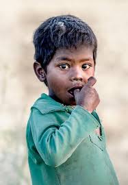 Every photograph should tell a story' with Robert Hendry