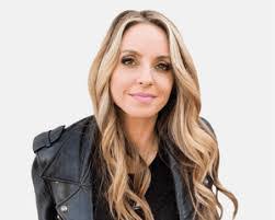 Eliza Banks's Instagram, Twitter & Facebook