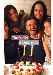 La cuenta de twitter de luis enrique se ha llenado de orgullo paterno, algo poco habitual en el exjugador de fútbol, que siempre intenta mantener su vida familiar alejada de los focos. La Alegria De Luis Enrique Su Hija Sira Se Convierte En Campeona De Espana De Saltos En Categoria Juvenil Informalia Es