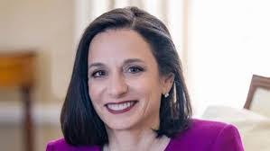 Carla Newell's Instagram, Twitter & Facebook