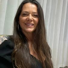 This loyal dog keeps coming back to visit his owner's grave 😭💔 We really  don't deserve dogs 🥺