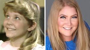 Holly Hunter as Amanda. She is now over 60 and both petite and feisty