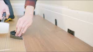 How To Fit Luxury Vinyl Click Flooring Interlocking Vinyl Flooring Vinyl Flooring Uk Vinyl Flooring