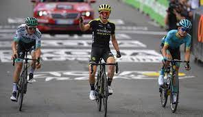 El tour de francia entra en su décima etapa, con una fracción prácticamente llana en la que los velocistas esperan demostrar su mejor versión, pero con un puerto de montaña de cuarta categoría óptima para que nairo quintana defienda la camiseta de puntos rojos. Tour De Francia En Vivo Etapa 12 El Britanico Simon Yates Se Quedo Con La Etapa 12 Deportes Caracol Radio