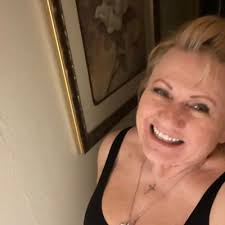 Deborah Schumann (@snackcakes0918)