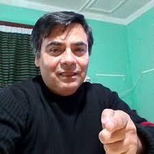 Falleció "Manolo". El conocido conductor de Radio, murió esta mañana en San  Julián, donde estaba radicado hace algunos años. Durante mucho tiempo,  "Manolo" estuvo al frente de Radio Bahía 106.1 de nuestra