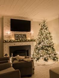 Tria giovan george's favorite collection of metal souvenir buildings and monuments―all collected during his travels―has more impact when all of the pieces are arranged together. Pinterest Eydeirrac Farmhouse Christmas Farmhouse Christmas Decor Christmas Home