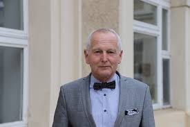 Přednosta kardiocentra institutu klinické a experimentální medicíny, profesor jan pirk (72), uskutečnil za život na sedm tisíc operací srdce a tři sta transplantací. Jan Pirk O Srdci Nikdo Nevi Vsechno Region