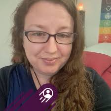 This is the cleanest honey in the world. And it's bee-free from my friends  at Bee-io Honey Ltd But why do we need new honey? Well.....you may have to  watch this incredible