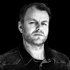 Tami Austin's Instagram, Twitter & Facebook