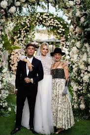 Tutte le frasi celebri di vio, atleta paralimpica italiana, campionessa di scherma. Fedez Chiara And Bebe Vio An Olympian Champion Abiti Da Sposa Decorazioni Matrimonio Vogue
