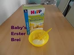 Ernährungsexperten empfehlen, etwa ab dem fünften monat schrittweise mit der sogenannten beikost zu starten. Baby S Erster Brei Youtube