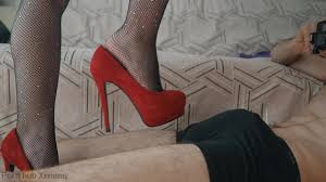 Cock trampling heels - sushikoi.mx