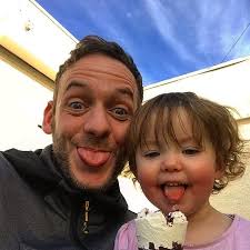 Suzanne Lowrie (@misslowrie)