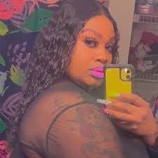 She looks like a beautiful black princess