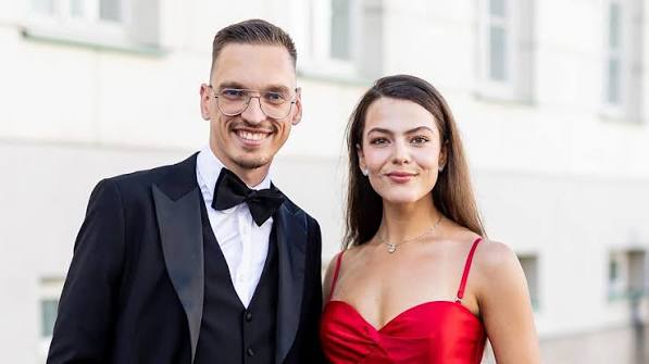 Mantas Bertulis ryžosi prabilti apie skyrybas su Ugne Zavistauskaite: atskleidė, dėl kieno kaltės jos įvyko | Žmonės.lt