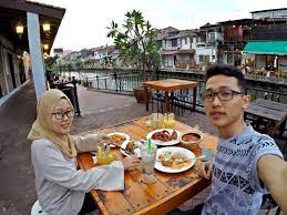 A street kitchen csapata is körbenézett néhány budapesti és balatoni helyen. Makan Di Tepi Sungai Melaka Di The Street Kitchen