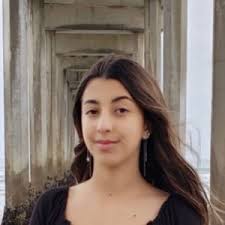 Today is a special Pride edition of #FeministFellowFriday! Introducing  #KolKoleinu Fellows Olivia Katz and Tamar Ladd of San Diego, CA. Together,  they created Jewish Queer Magazine, a digital magazine that focuses on