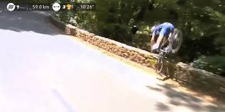 Includes route, riders, teams, and coverage of past tours. Tour De France 16e Etape Philippe Gilbert Contraint A L Abandon Apres Sa Chute Spectaculaire