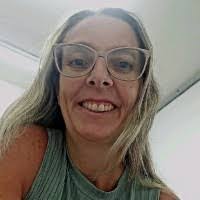 Lesley Souza's Instagram, Twitter & Facebook