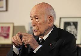 File photo of former french president, valéry giscard d'estaing, at a church service in paris on sept. Valery Giscard D Estaing Jeunesse Presidence Sante Biographie Express