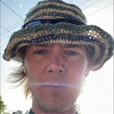 Peter Lunde's Instagram, Twitter & Facebook