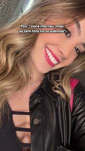 Ana Beatriz Stange (@biastange)