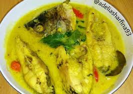 Ikan gurame mempunyai bentuk yang ramping, jika melihat langsung dari permukaan air. Resep Ikan Gurame Kuah Kuning Gule Oleh Adelia Sharfina Cookpad