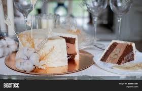 Wedding cake fillings fresh fruit, whipped cream, and custard fillings are not available for tiered cakes. Beautiful Wedding Cake Image Photo Free Trial Bigstock