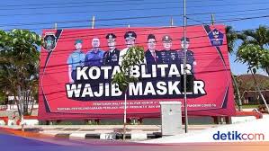 Kenapa kini penggunaan masker penting untuk dilakukan oleh semua orang? Viral Baliho Kota Blitar Wajib Masker Tapi Pejabatnya Tak Bermasker