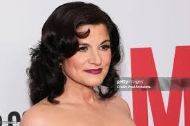 Lauren Jarrett's Instagram, Twitter & Facebook